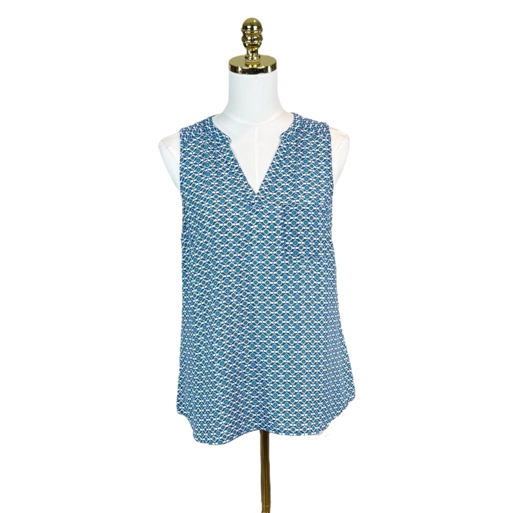 Woman’s Maurices lightweight flowy sun and geometric print tank top size M